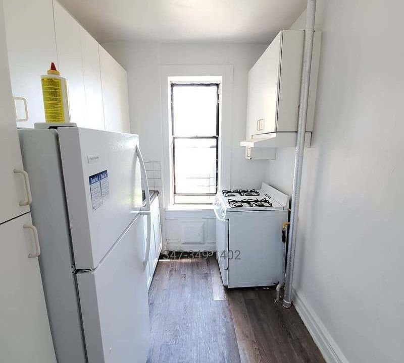 1st image of 902 44th St #C22