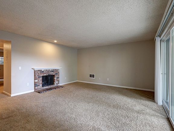 3rd image of 8642 164th Ave NE #B104