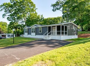 2 S Blueberry Ln, Rochester, NH 03867