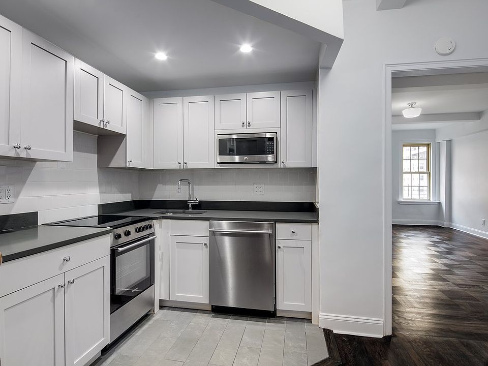 1st image of 24 5th Ave APT 714