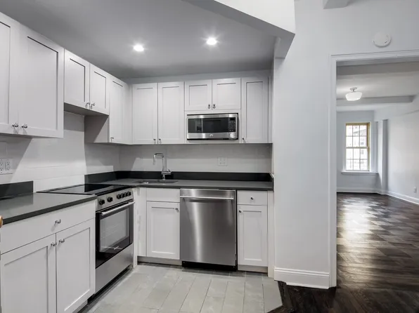 24 Fifth Avenue image 1 of 20