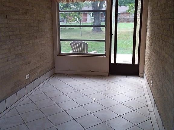 3rd image of 1087 Firewood Dr