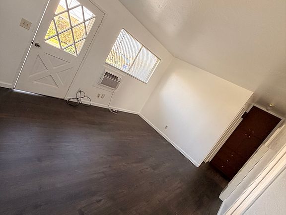 2nd image of 3224 Berg Ave