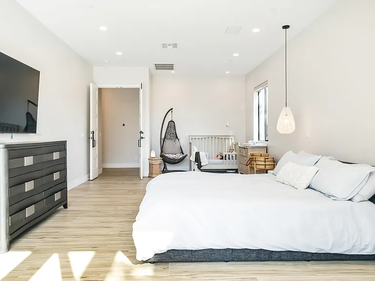 7417 E Paradise Dr — Photo 35