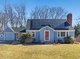 20 Woodruff Rd, West Hartford, CT 06107