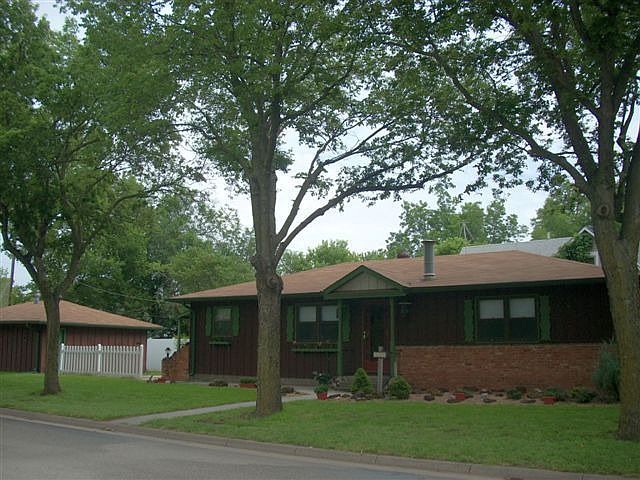 339 W. Swensson & detached garage
