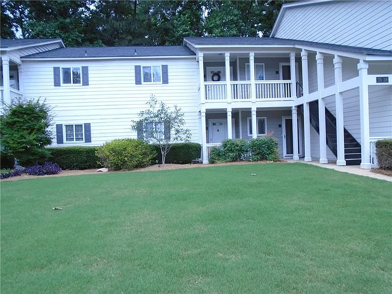 63 Middleton Ct SE — Photo 1