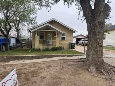 803 8th Ave, Dodge City, KS, 67801