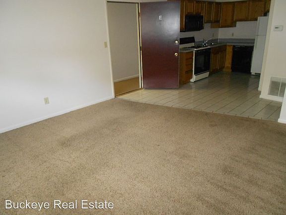 3rd image of 773 Riverview Dr APT E
