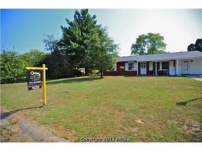 1203 Marshall Ln photo 1
