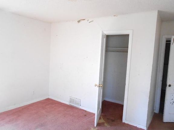 2nd image of 2711 Texas Dr