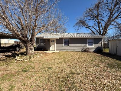 707 N 1st St, Bangs, TX, 76823