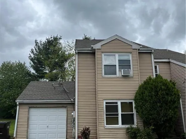 222 Spring House Ln #224, Telford, PA 18969