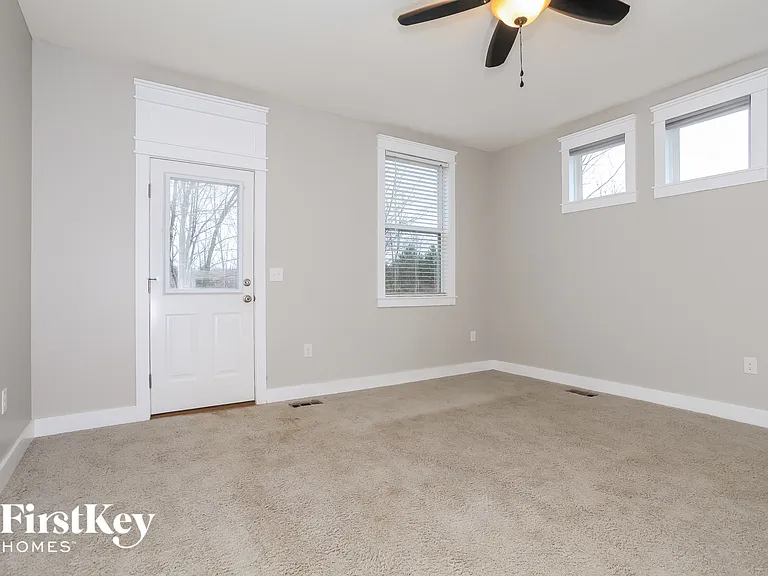 3962 Snowcreek Dr — Photo 8