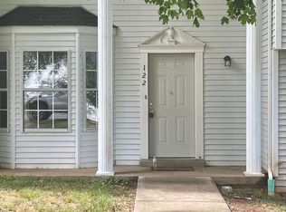 122 Pebble Ct, Bowling Green, KY 42101