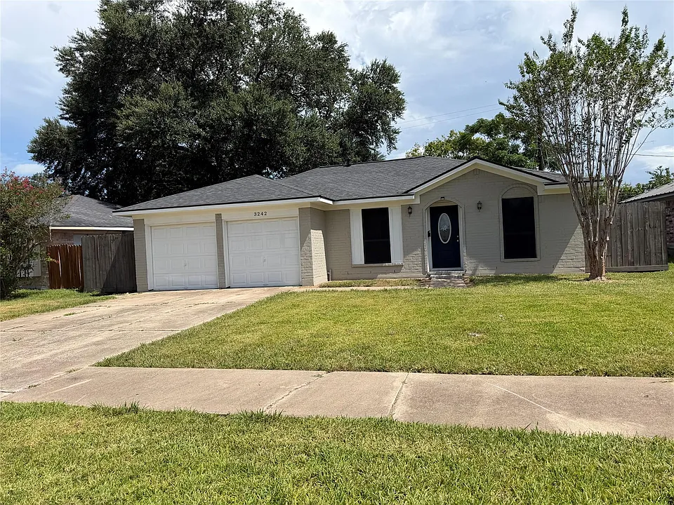 3242 Dalmatian Dr