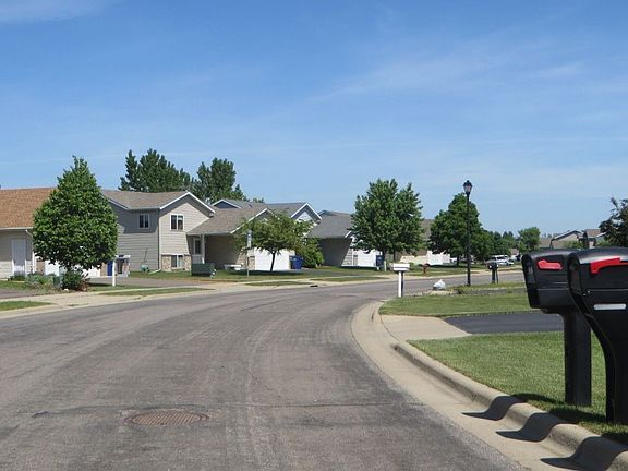4th image of 907 Savanna Ave