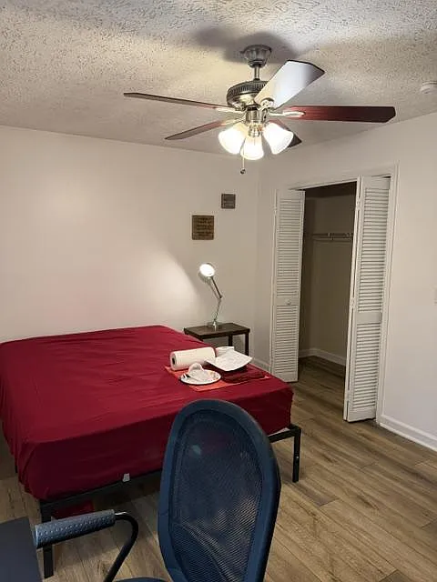 4 bed, 3.0 bath, 2228 sqft, $1,529 — Photo 2