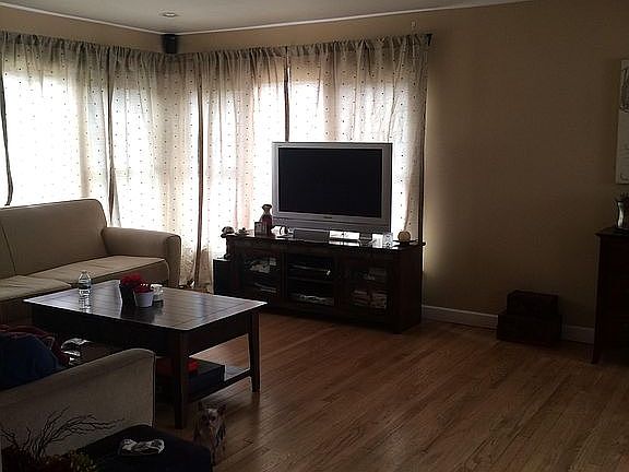 2nd image of 6-25 1st St #2X