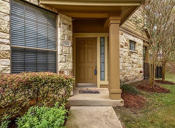 5th image of 1310 Parmer Ln #25A