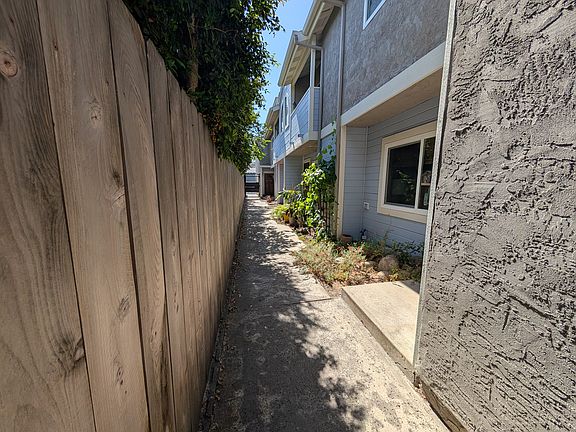 2nd image of 4510 Campus Ave APT 5