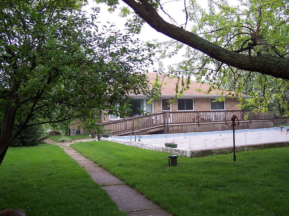 1st image of 612 E Grand Ave