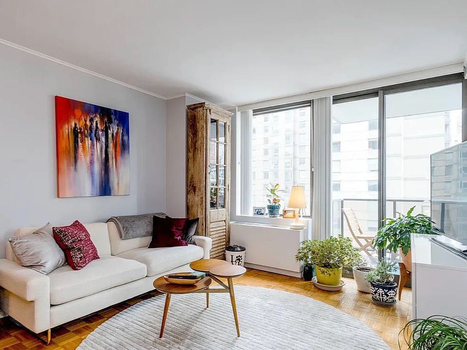 1st image of 161 W 61st St APT 9B