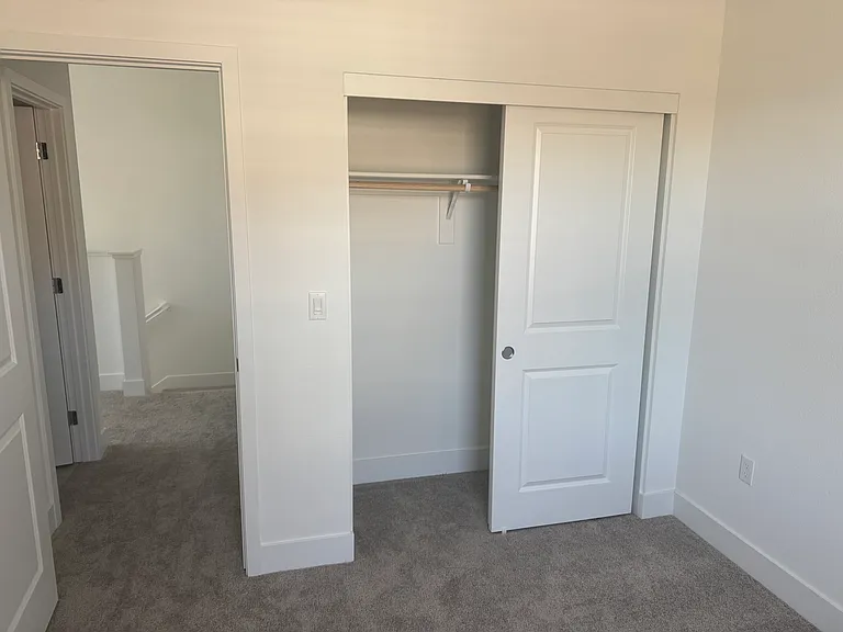248 N Venice Pl — Photo 12