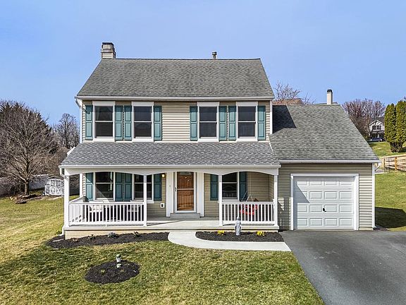 2nd image of 213 Thornridge Dr