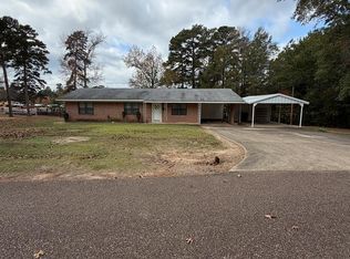 205 Hampton Dr, Atlanta, TX 75551