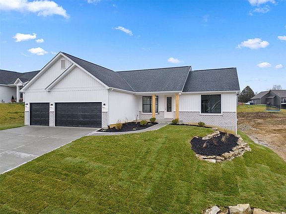 3rd image of 108 Wildflower Ln