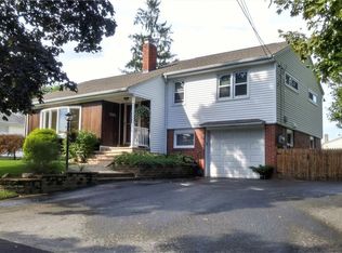 60 Furlong St, Cranston, RI 02920