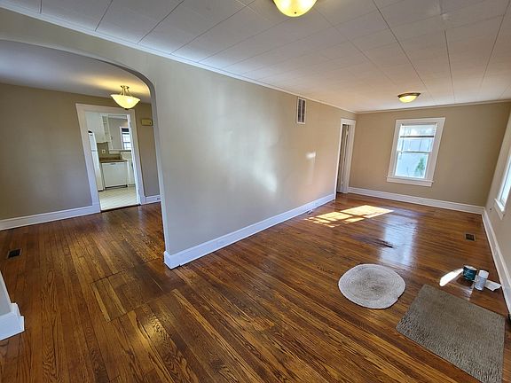 3rd image of 1813 N Tuckahoe St