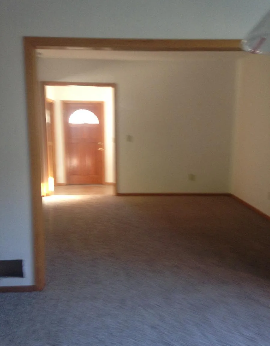 3 bed, 1400 sqft, $2,400 — Photo 4