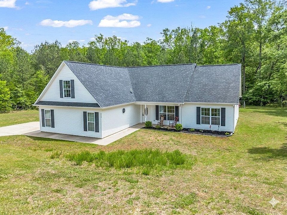 1st image of 216 Hillcrest Dr