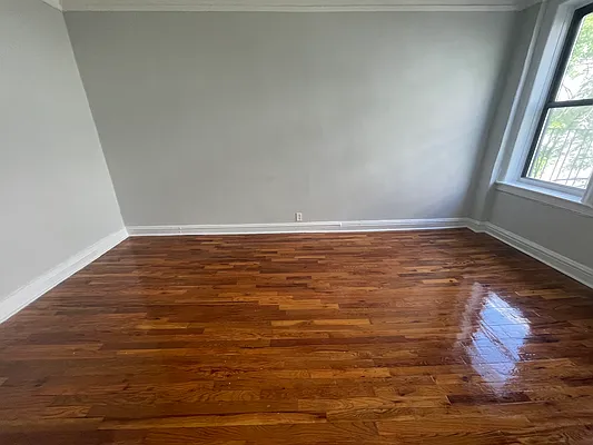 Rented by Contact Realty II Corp | media 2