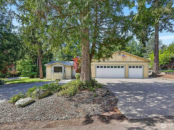 2nd image of 325 Snohomish Drive