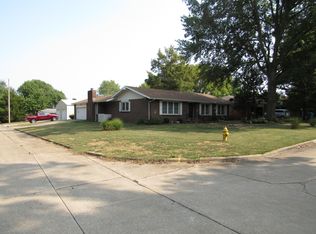 4052 S Fairway Ave, Springfield, MO 65804