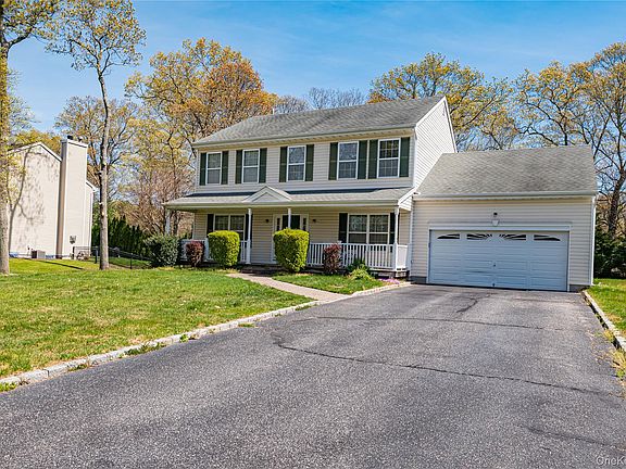 4th image of 108 Maple Wood Lane
