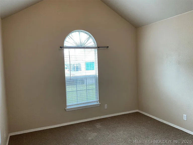3312 N 4th St — Photo 2