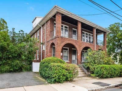 33 Spring St, Somerville, MA, 02143