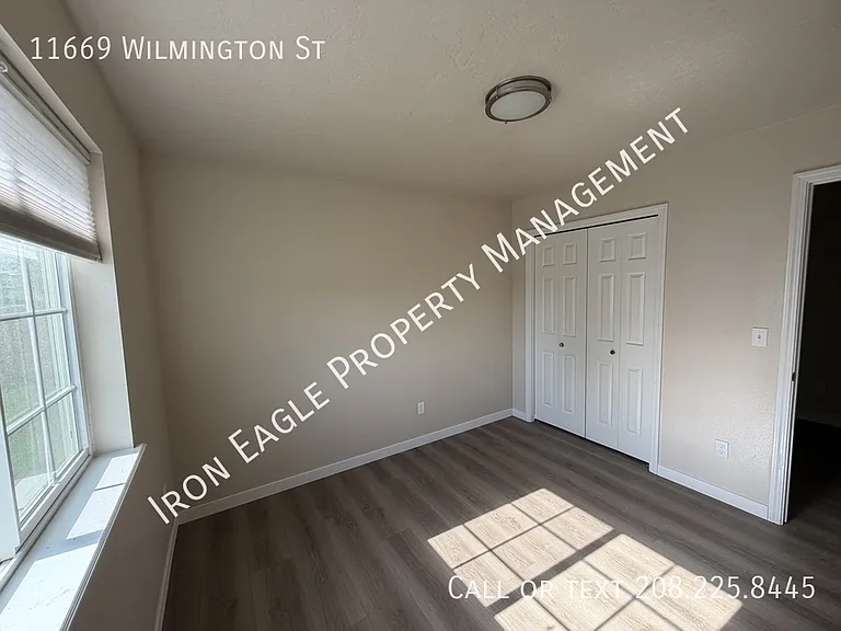 11669 Wilmington St — Photo 9