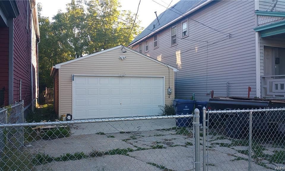 1st image of 315 Plymouth Ave