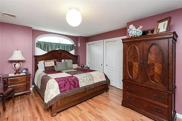 Sold by Ben Bay Realty of Marine Park  | media 13
