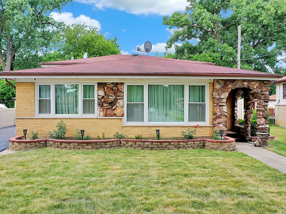 1st image of 8832 S 55th Ct