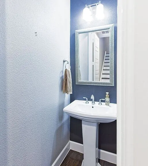 5319 Holland Ave — Photo 24