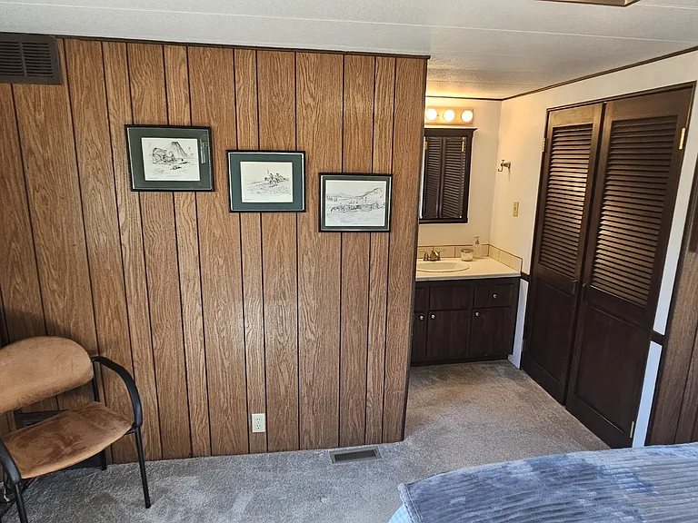 7 Bert Rd — Photo 31