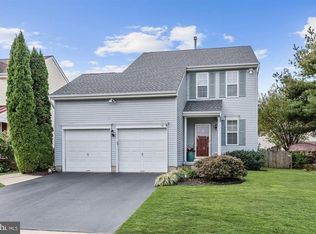 16 Clydesdale Dr, Burlington, NJ 08016
