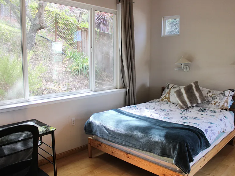 & 207A Manor Dr — Photo 8