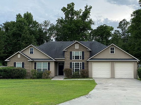 2nd image of 12 Palmetto Pines Cir